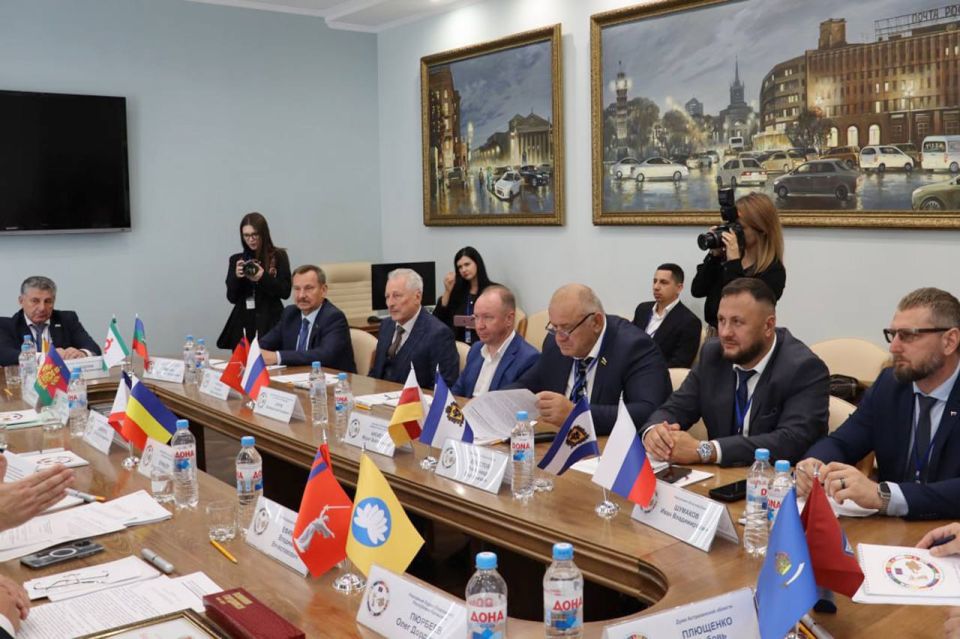 ЮРПА поддержала шесть крымских инициатив по развитию экономики ЮРПА поддержала шесть крымских инициатив по развитию экономики