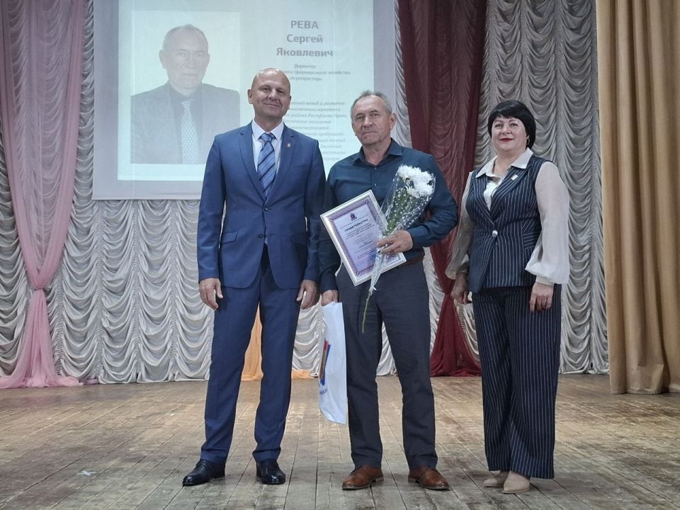 ������� � �������� ���� �������� ������ ����������� �����������, ����������� 104-� ��������� ����������� ���������� ������ � 227-����� ��� ����������