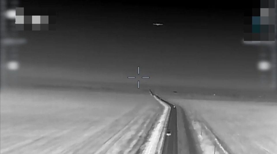Очередное видео налета украинских дронов на Крым Очередное видео налета украинских дронов на Крым