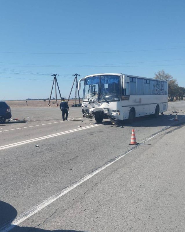 3 человека пострадало в результате ДТП в Симферопольском районе 3 человека пострадало в результате ДТП в Симферопольском районе
