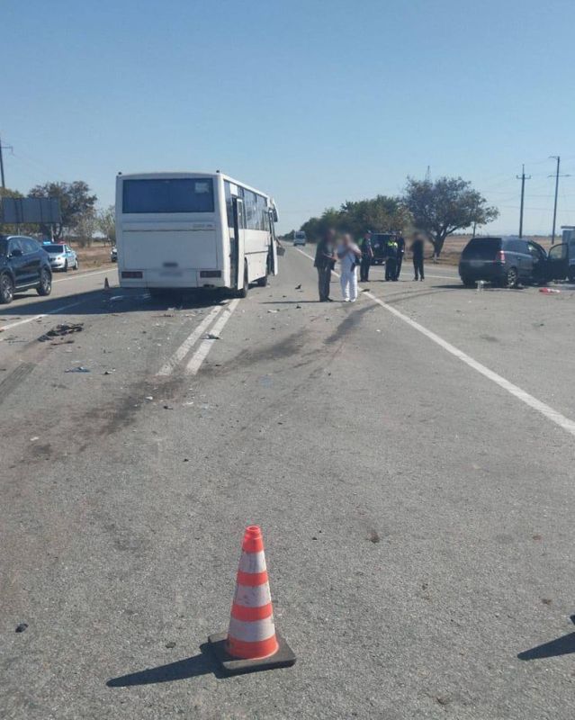 3 человека пострадало в результате ДТП в Симферопольском районе 3 человека пострадало в результате ДТП в Симферопольском районе