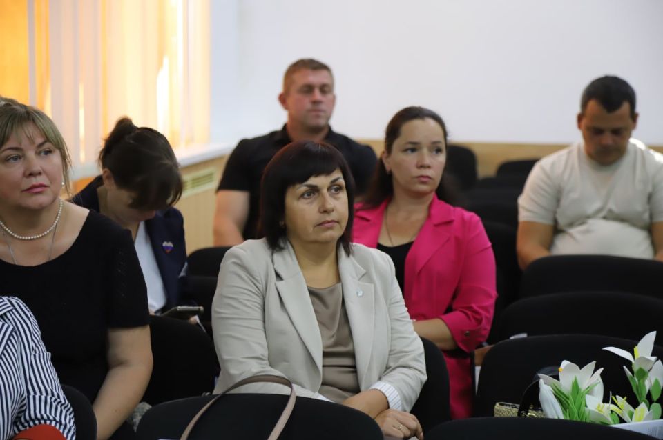 В сельских поселениях Бахчисарайского района продолжаются работы по благоустройству В сельских поселениях Бахчисарайского района продолжаются работы по благоустройству