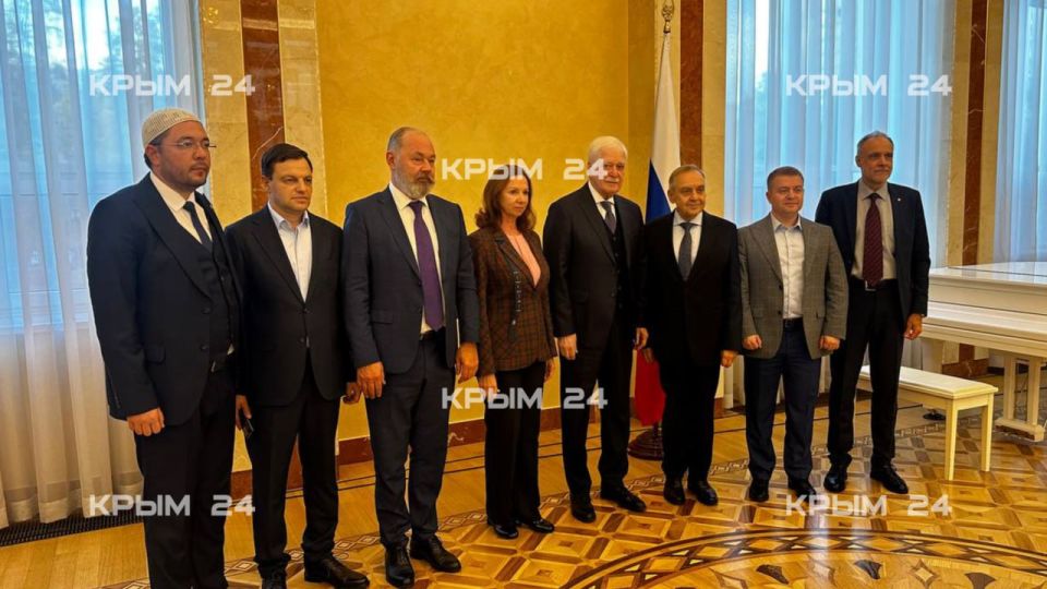 Крымская делегация встретилась с послом России в Республике Беларусь Борисом Грызловым Крымская делегация встретилась с послом России в Республике Беларусь Борисом Грызловым