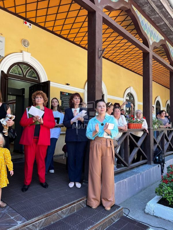 III Фестиваль национальной литературы «Величие слова» проходит в Республиканской крымскотатарской библиотеке им. Исмаила Гаспринского III Фестиваль национальной литературы «Величие слова» проходит в Республиканской крымскотатарской библиотеке им. Исмаила Гаспринского