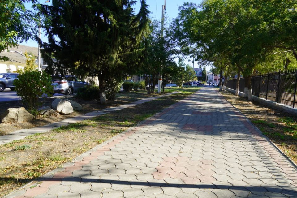 В рамках капитального ремонта дороги по улице Свердлова компанией «СТГ-Юг» запланировано оборудование водоотвода поверхностных вод В рамках капитального ремонта дороги по улице Свердлова компанией «СТГ-Юг» запланировано оборудование водоотвода поверхностных вод
