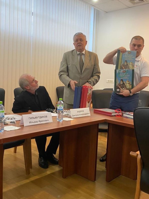 Роман Чегринец представил Крым на VIII Съезде ФНКА Белорусов России в Москве Роман Чегринец представил Крым на VIII Съезде ФНКА Белорусов России в Москве
