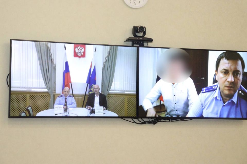 Прокурор Крыма Олег Камшилов совместно с руководителем филиала Государственного Фонда «Защитники Отечества» по Республики Крым провел личный прием граждан Прокурор Крыма Олег Камшилов совместно с руководителем филиала Государственного Фонда «Защитники Отечества» по Республики Крым провел личный прием граждан
