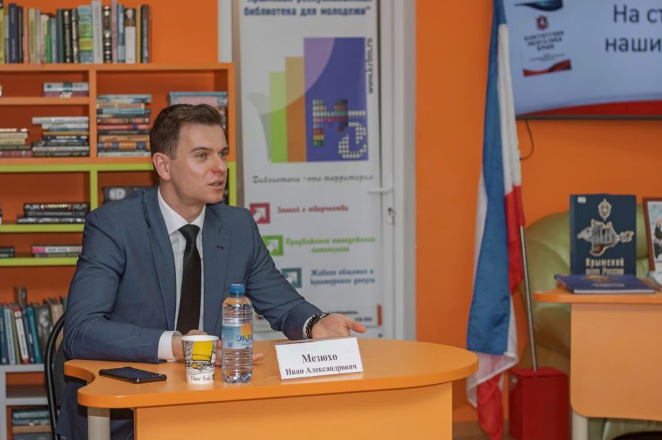 Иван Мезюхо: Сегодня в моём родном Крыму — день государственных символов: герба и флага