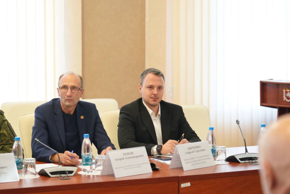 Алексей Зинченко: Прошло заседание Общественного координационного совета по вопросам духовно-нравственного и патриотического воспитания, и допризывной подготовки граждан при Главе Республики Крым Сергея Аксёнова Алексей Зинченко: Прошло заседание Общественного координационного совета по вопросам духовно-нравственного и патриотического воспитания, и допризывной подготовки граждан при Главе Республики Крым Сергея Аксёнова
