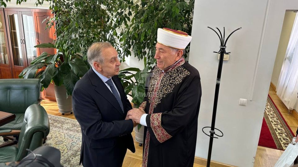 Крымская делегация встретилась с Муфтием Республики Беларусь Абу Бекиром Шабановичем Крымская делегация встретилась с Муфтием Республики Беларусь Абу Бекиром Шабановичем