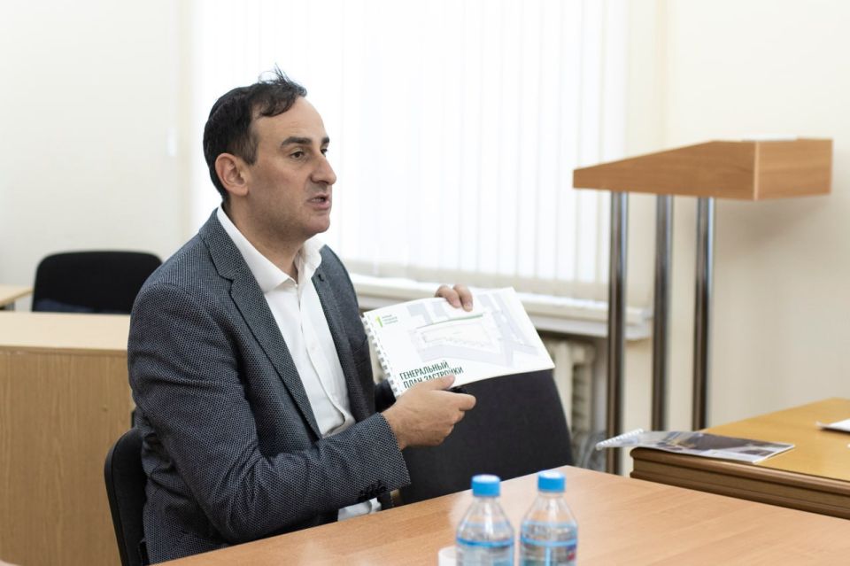 Михаил Афанасьев провёл приём граждан Михаил Афанасьев провёл приём граждан