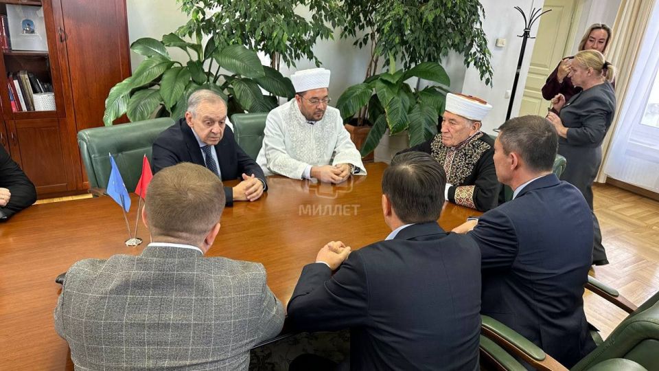 Крымская делегация встретилась с Муфтием Республики Беларусь Абу Бекиром Шабановичем Крымская делегация встретилась с Муфтием Республики Беларусь Абу Бекиром Шабановичем