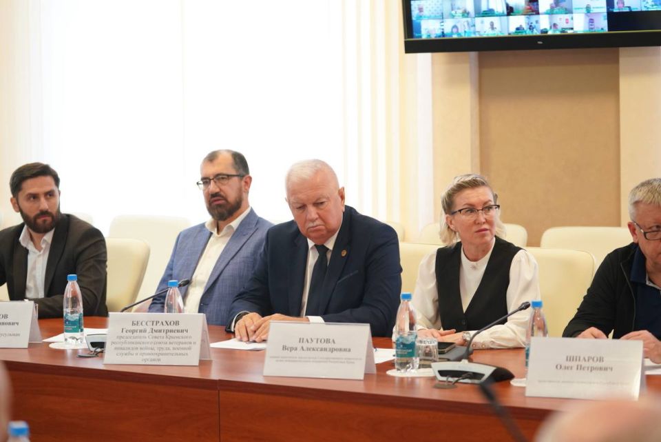 Алексей Зинченко: Прошло заседание Общественного координационного совета по вопросам духовно-нравственного и патриотического воспитания, и допризывной подготовки граждан при Главе Республики Крым Сергея Аксёнова Алексей Зинченко: Прошло заседание Общественного координационного совета по вопросам духовно-нравственного и патриотического воспитания, и допризывной подготовки граждан при Главе Республики Крым Сергея Аксёнова