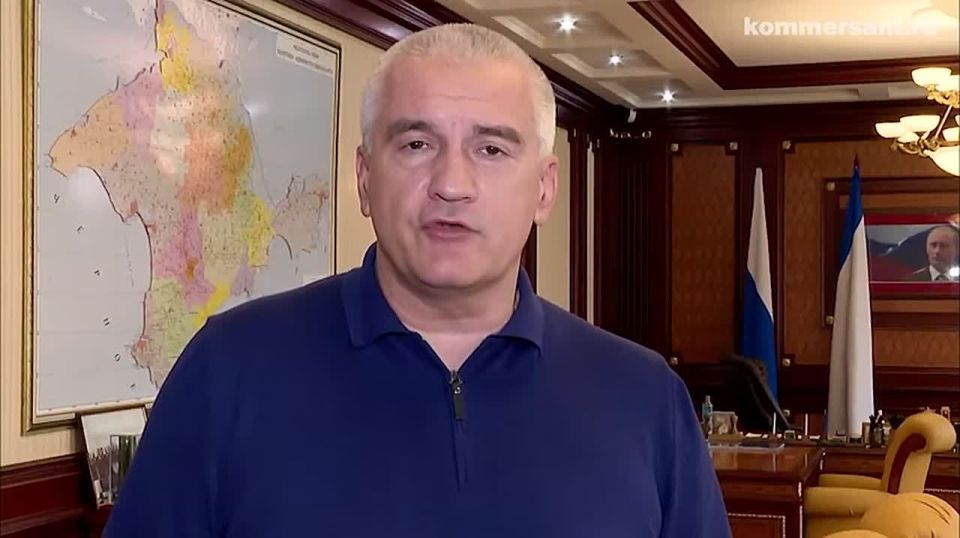 Владислав Шурыгин: Когда я две недели назад выезжал из Севастополя в сторону Ростова почти на половине заправок по дороге бензина не было никакого