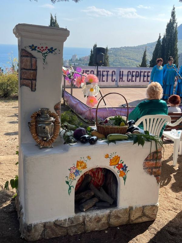 В Алуште прошел Фестиваль «Осень. Музыка. Музей» В Алуште прошел Фестиваль «Осень. Музыка. Музей»