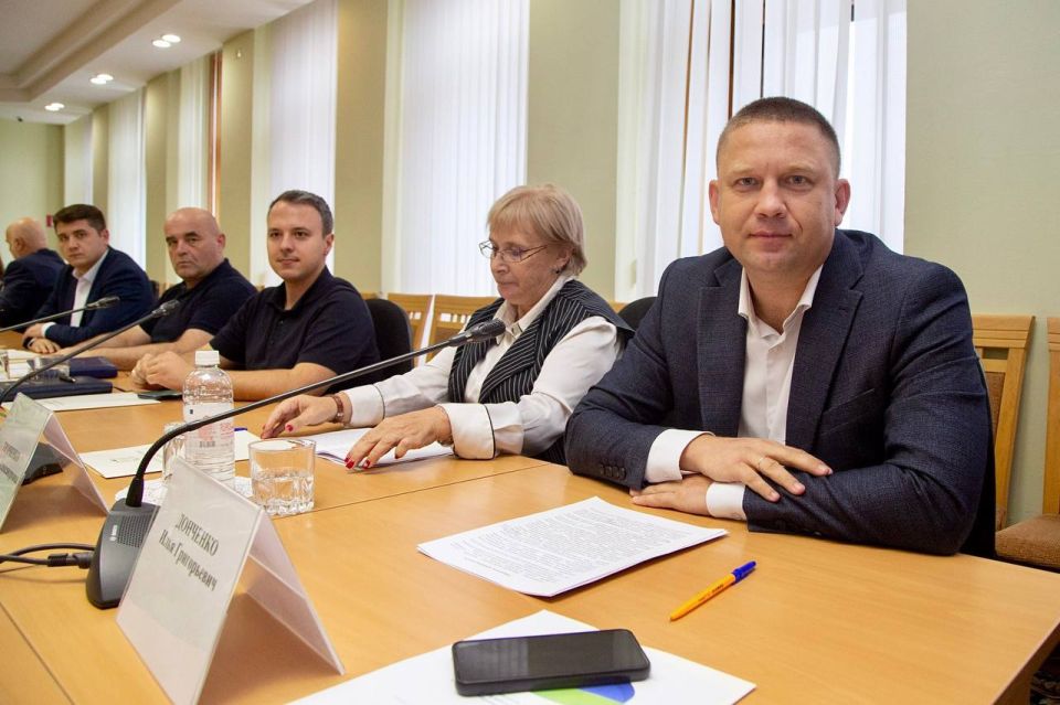 Патриотическое воспитание в Крыму обсудили на заседании профильного Комитета Патриотическое воспитание в Крыму обсудили на заседании профильного Комитета