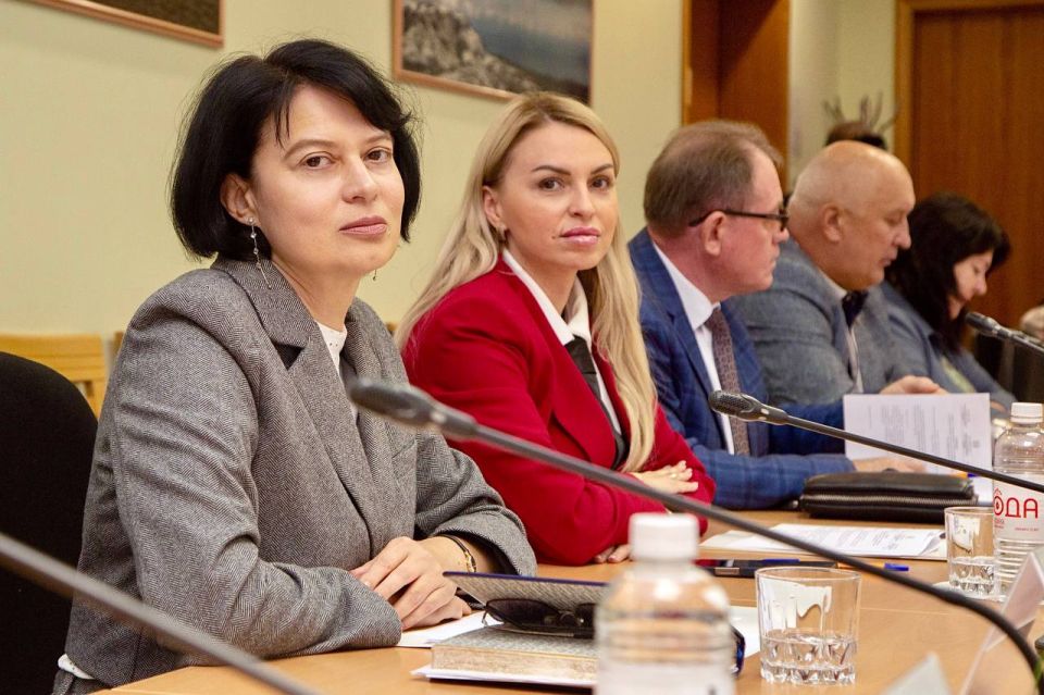 Патриотическое воспитание в Крыму обсудили на заседании профильного Комитета Патриотическое воспитание в Крыму обсудили на заседании профильного Комитета