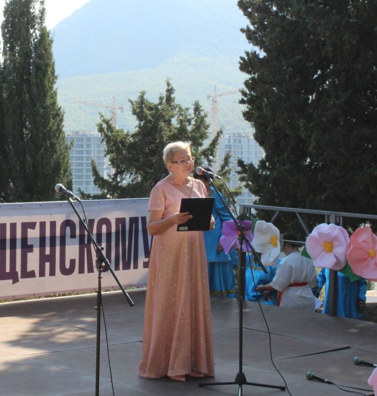В Алуште прошел Фестиваль «Осень. Музыка. Музей» В Алуште прошел Фестиваль «Осень. Музыка. Музей»