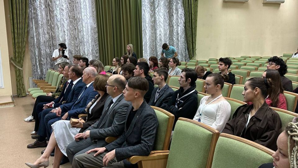 На площадке Крымского федерального университета имени Вернадского стартовала «Медиаэстафета «17 ценностей России» На площадке Крымского федерального университета имени Вернадского стартовала «Медиаэстафета «17 ценностей России»