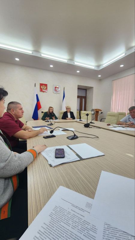 В Министерстве образования, науки и молодёжи Республики Крым прошло заседание Попечительского совета проекта «Инженерные классы» В Министерстве образования, науки и молодёжи Республики Крым прошло заседание Попечительского совета проекта «Инженерные классы»