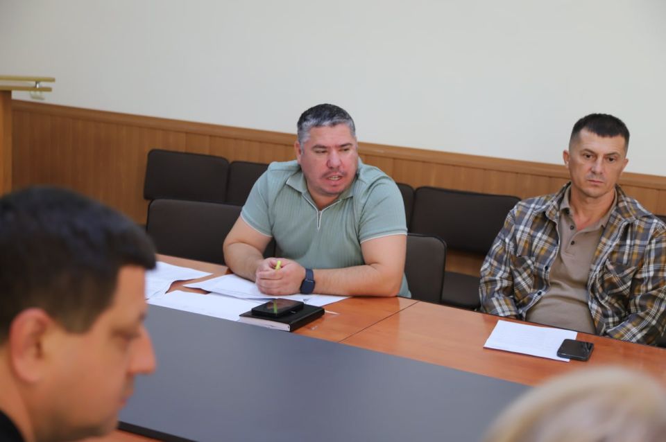 Анжелика Ястребова: Заседание рабочей группы: Фокус на легализации зарплат в Бахчисарайском районе Анжелика Ястребова: Заседание рабочей группы: Фокус на легализации зарплат в Бахчисарайском районе
