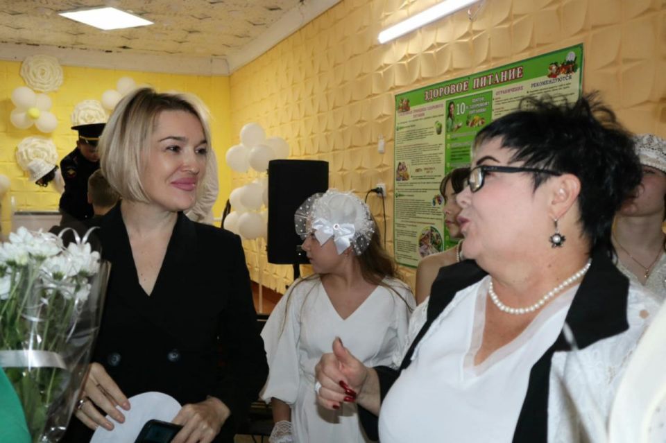 Инна Федоренко: В нашем Джанкойском районе сегодня прошла масштабная акция «Белый цветок» Инна Федоренко: В нашем Джанкойском районе сегодня прошла масштабная акция «Белый цветок»