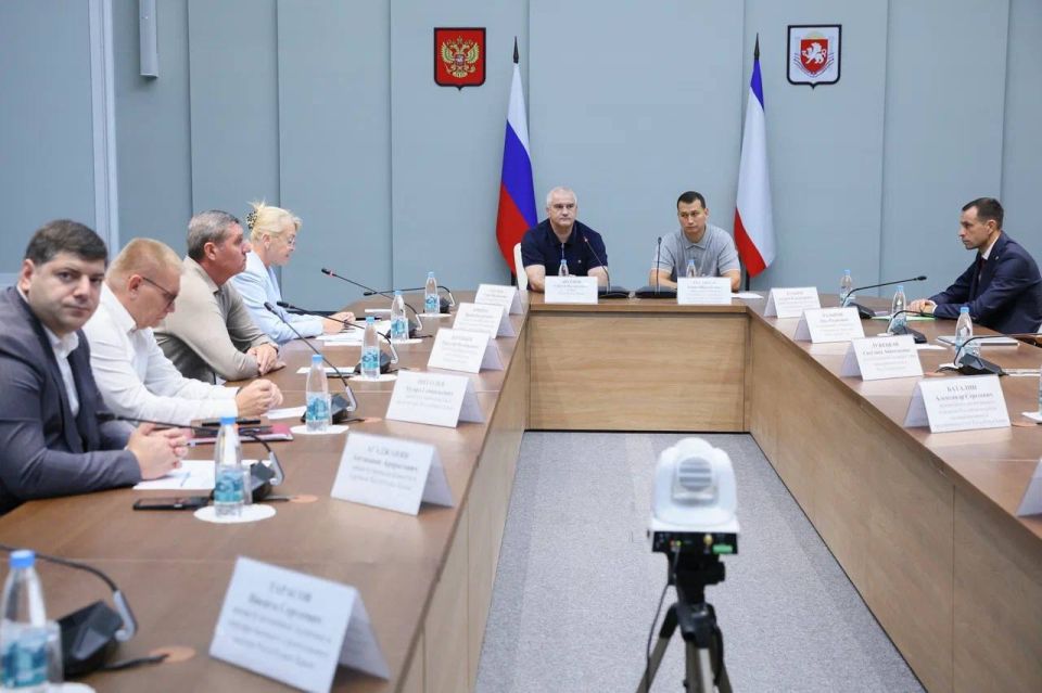 Представители Минстроя в Республике Крым Представители Минстроя в Республике Крым