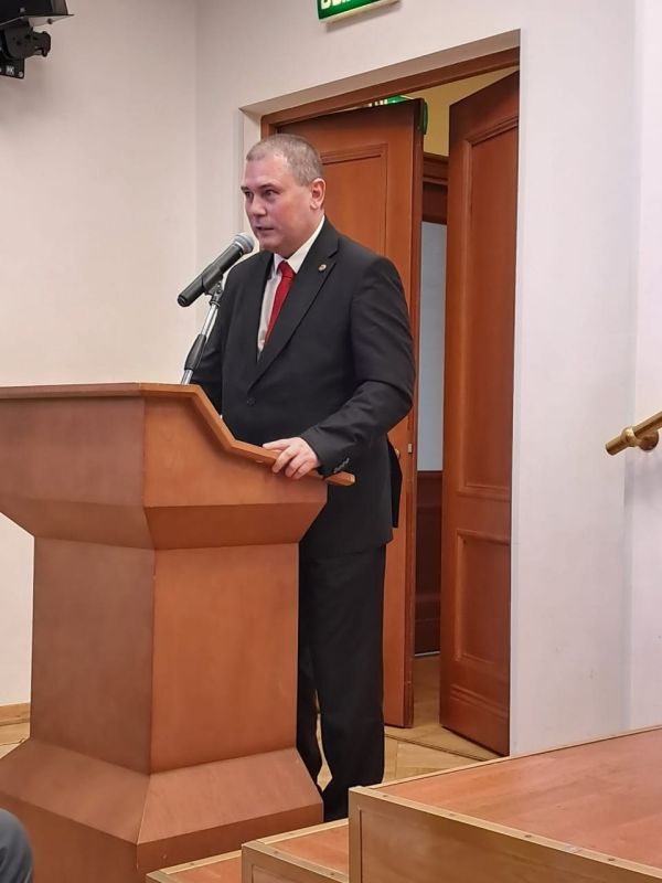 Роман Чегринец переизбран первым заместителем председателя ФНКА белорусов России и награжден медалью Союзного государства Роман Чегринец переизбран первым заместителем председателя ФНКА белорусов России и награжден медалью Союзного государства