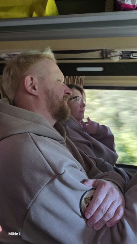 Михаил Онуфриенко: Иногда бывает обидно. Громадный бассей на берегу Азовского моря и не то что не искупался - даже завтрак съесть не удалось