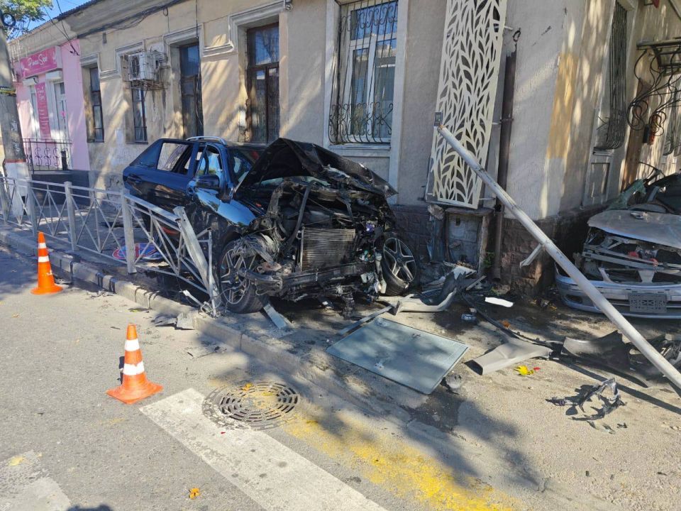 2 человека пострадало в результате ДТП в Симферополе 2 человека пострадало в результате ДТП в Симферополе