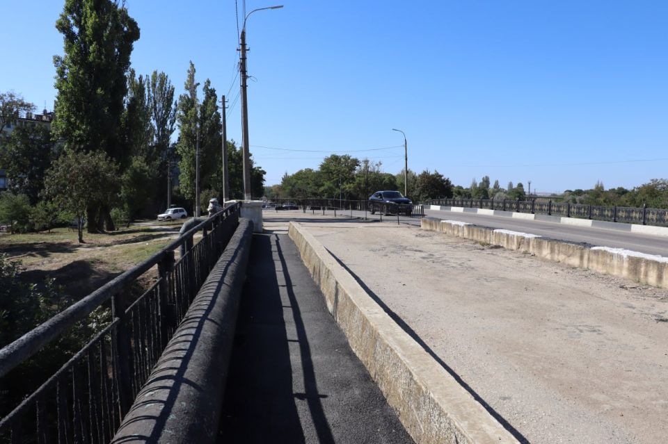 В микрорайоне Аршинцево выполняется ремонт тротуаров компанией «СТГ-ЮГ» В микрорайоне Аршинцево выполняется ремонт тротуаров компанией «СТГ-ЮГ»