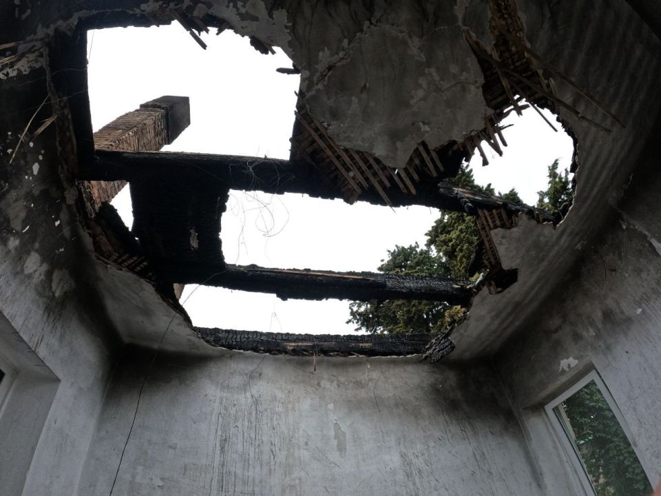 Жильцам горевшей многоэтажки в Ялте выплатят компенсацию Жильцам горевшей многоэтажки в Ялте выплатят компенсацию