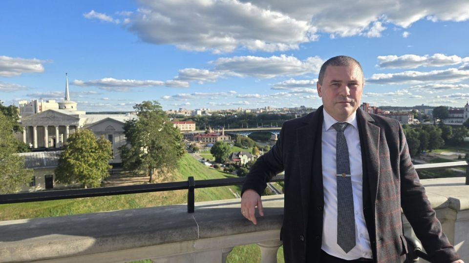Делегация Крыма во главе с Романом Чегринцом провела насыщенные переговоры и концерт в Гродно Делегация Крыма во главе с Романом Чегринцом провела насыщенные переговоры и концерт в Гродно