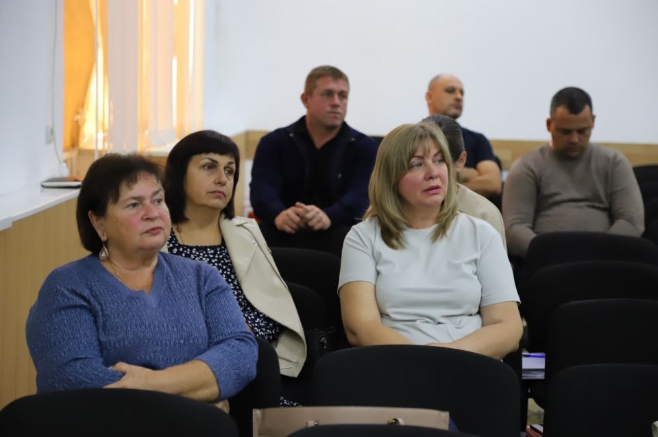 На аппаратном совещании обсудили вопросы готовности объектов к работе в осенне-зимний период На аппаратном совещании обсудили вопросы готовности объектов к работе в осенне-зимний период