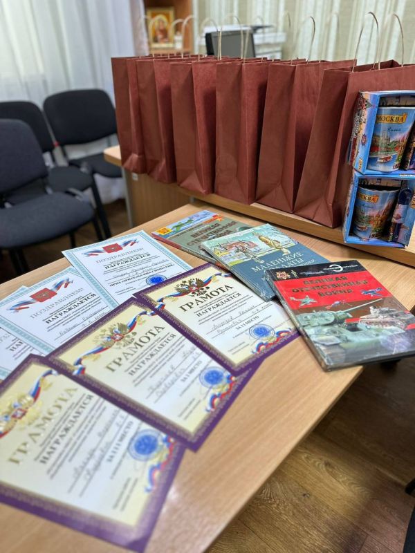 Прокуратурой в Симферополе проведен конкурс рисунков «Великая Победа» Прокуратурой в Симферополе проведен конкурс рисунков «Великая Победа»