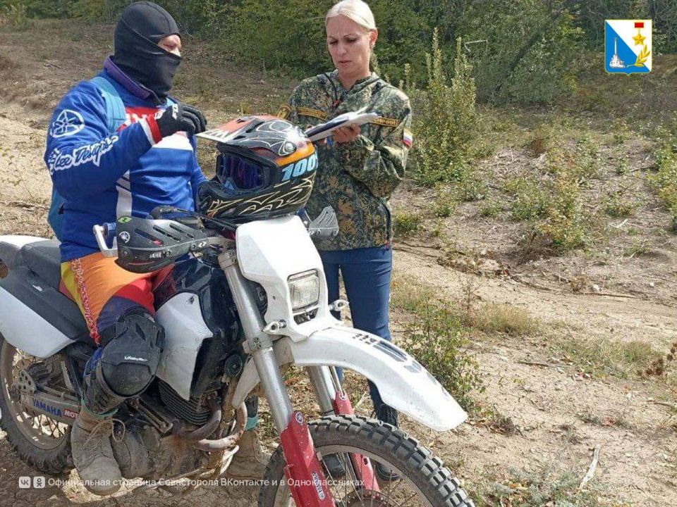 Патрулируем леса. В выходные инспекторы Севастопольского лесничества провели патрулирование в районе Большой Севастопольской Тропы и лесного массива у улицы Благодатной Патрулируем леса. В выходные инспекторы Севастопольского лесничества провели патрулирование в районе Большой Севастопольской Тропы и лесного массива у улицы Благодатной
