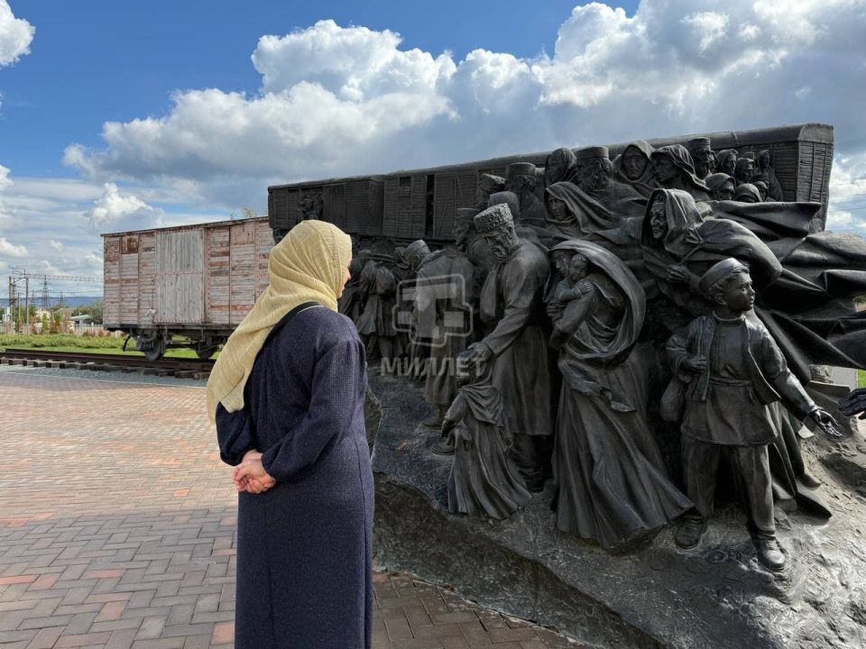 В рамках II Всероссийского съезда имени Шефики Гаспринской для женских мусульманских организаций участницам проводят экскурсии по знаковым местам Крыма В рамках II Всероссийского съезда имени Шефики Гаспринской для женских мусульманских организаций участницам проводят экскурсии по знаковым местам Крыма