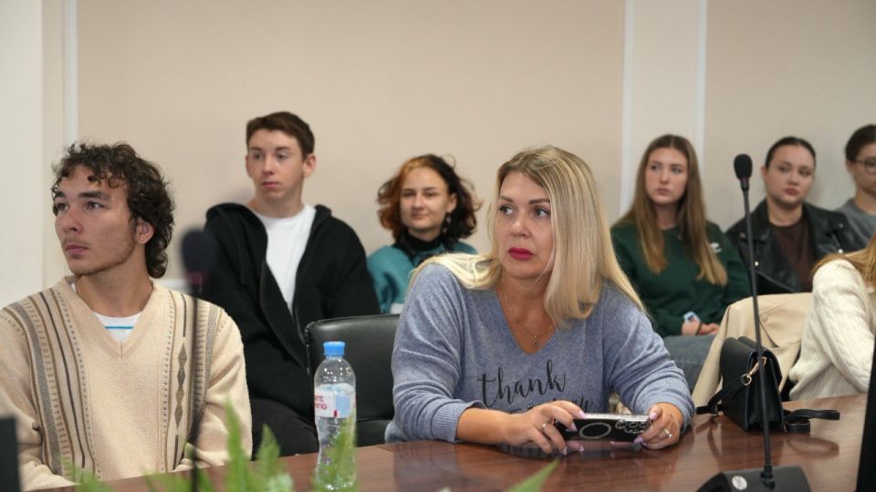 Крым принимает просветительский десант «История для будущего» Крым принимает просветительский десант «История для будущего»