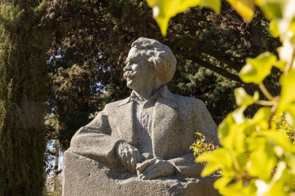    ,   .      ,  ,    ,     