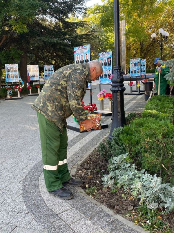 Осенние заботы озеленителей «Городского благоустройства» Осенние заботы озеленителей «Городского благоустройства»