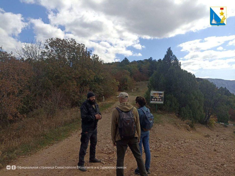 Патрулируем леса. В выходные инспекторы Севастопольского лесничества провели патрулирование в районе Большой Севастопольской Тропы и лесного массива у улицы Благодатной Патрулируем леса. В выходные инспекторы Севастопольского лесничества провели патрулирование в районе Большой Севастопольской Тропы и лесного массива у улицы Благодатной