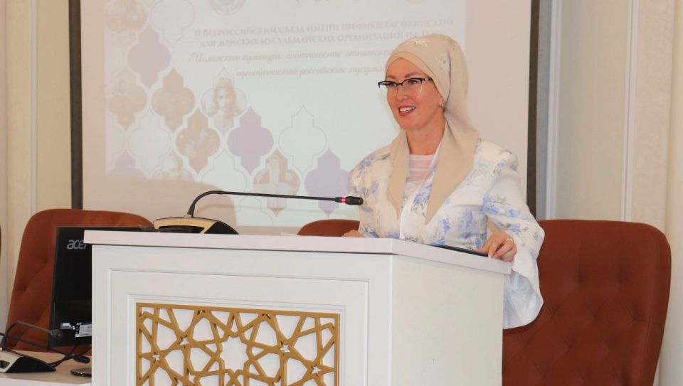 В Симферополе состоялся II Всероссийский съезд имени Шефики Гаспринской В Симферополе состоялся II Всероссийский съезд имени Шефики Гаспринской