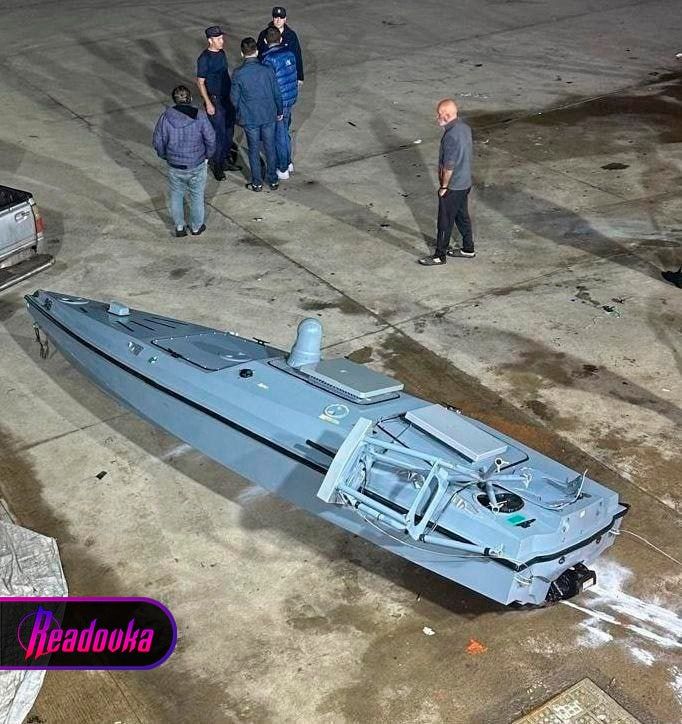 Турецкие рыбаки ловили анчоусов, а поймали украинский катер-камикадзе Magura V5 Турецкие рыбаки ловили анчоусов, а поймали украинский катер-камикадзе Magura V5
