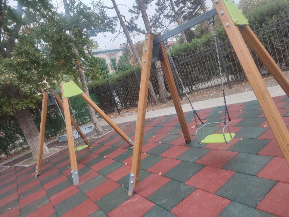 Денис Олейник: Лично проконтролировал ход капитального ремонта сквера имени А.А. Омесова в поселке Раздольное Денис Олейник: Лично проконтролировал ход капитального ремонта сквера имени А.А. Омесова в поселке Раздольное