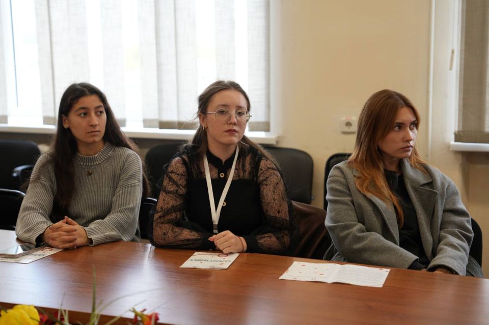 Как сидеть в соцсетях и не попасть в "сеть"? Как сидеть в соцсетях и не попасть в "сеть"?