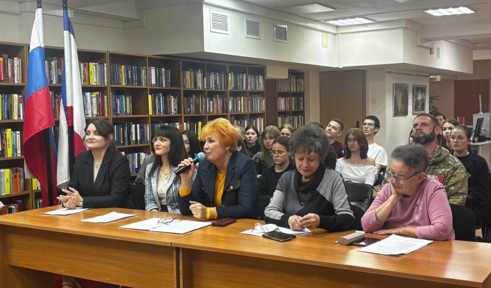 Телемост «Крым – Донбасс. Мы вместе» Телемост «Крым – Донбасс. Мы вместе»