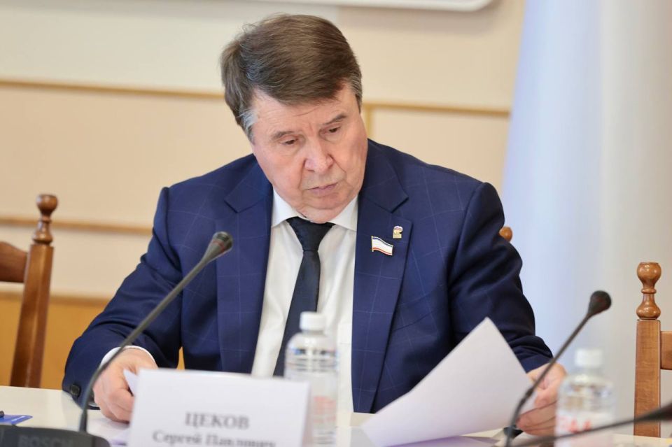 Иван Манучаров: Совершенствование языковой политики и развитие русского языка в Крыму Иван Манучаров: Совершенствование языковой политики и развитие русского языка в Крыму