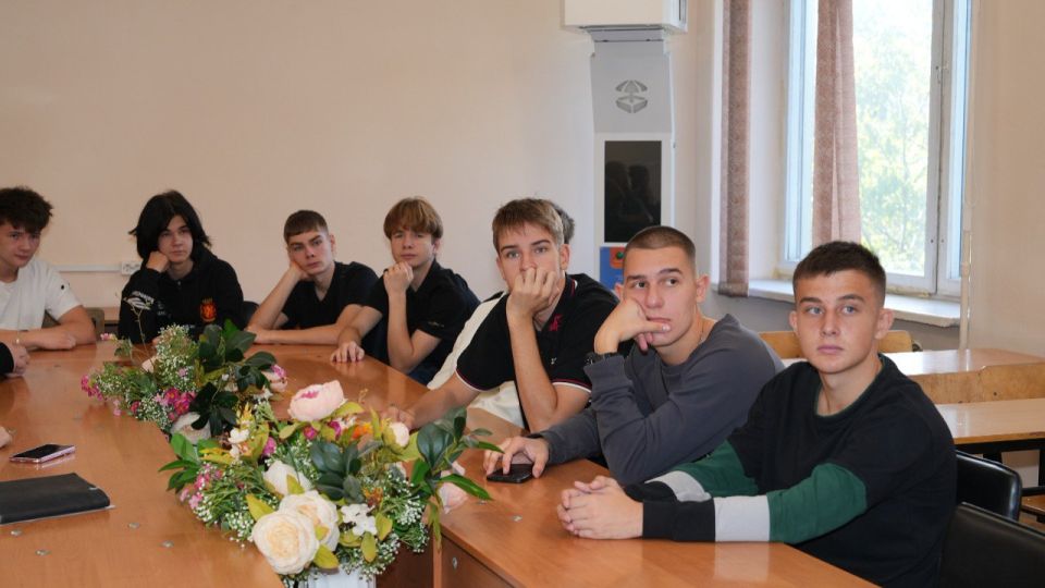 Крым принимает просветительский десант «История для будущего» Крым принимает просветительский десант «История для будущего»