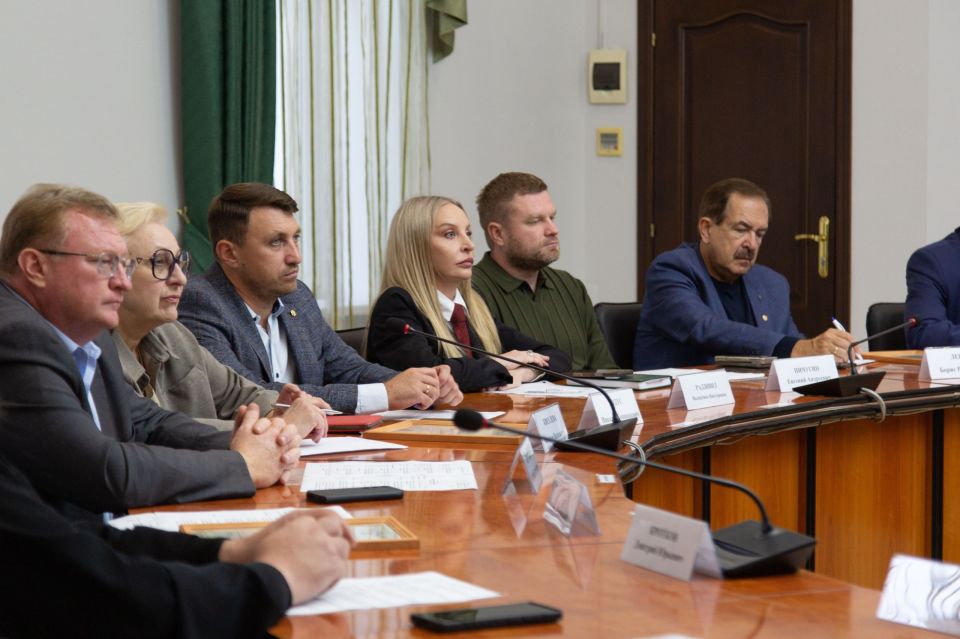 В МВД по Республике Крым обсудили итоги курортного сезона и новые задачи с Общественным советом В МВД по Республике Крым обсудили итоги курортного сезона и новые задачи с Общественным советом