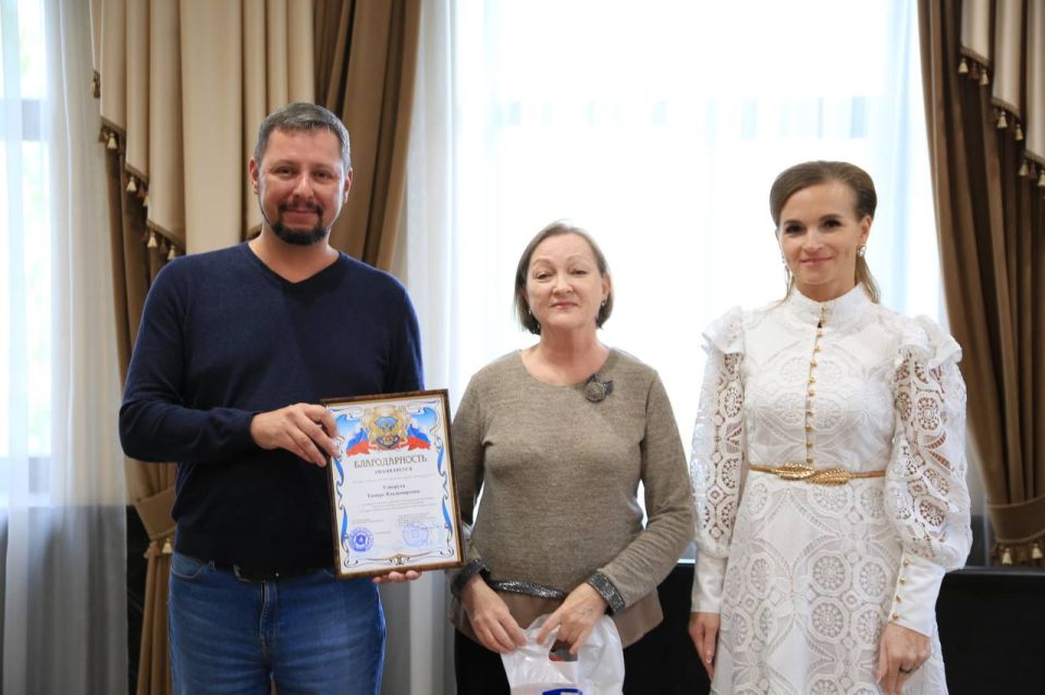 Активистов ветеранского движения поздравили в городской администрации с Международным днём пожилого человека Активистов ветеранского движения поздравили в городской администрации с Международным днём пожилого человека